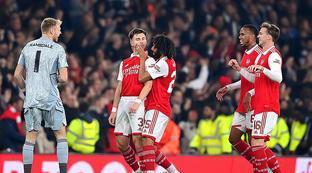 实现球迷的 实现球迷的